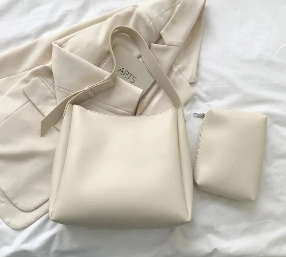 The Forum Tote — Premium Leather Carry-All