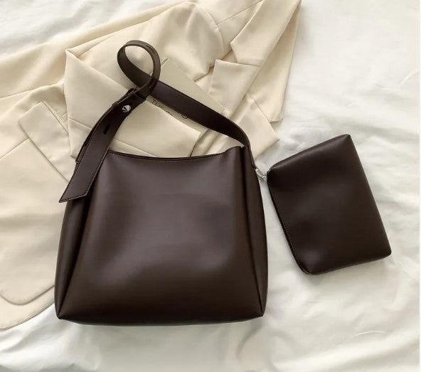 The Forum Tote — Premium Leather Carry-All