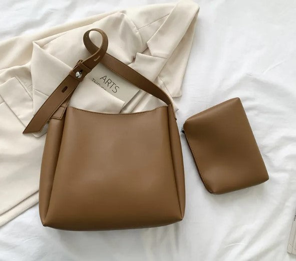 The Forum Tote — Premium Leather Carry-All