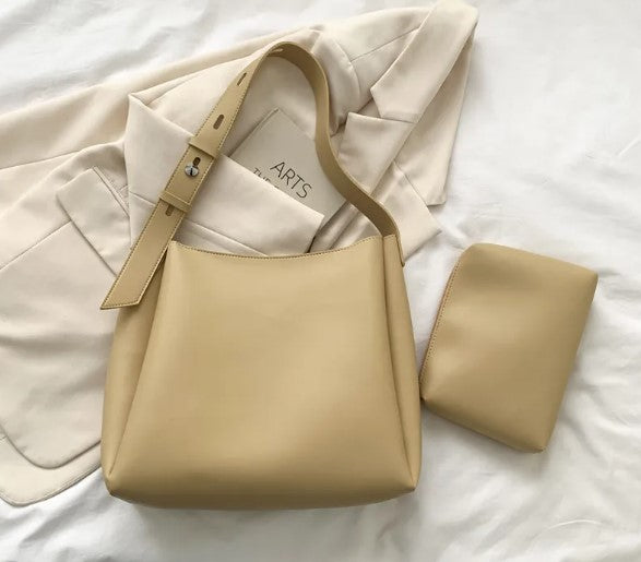 The Forum Tote — Premium Leather Carry-All